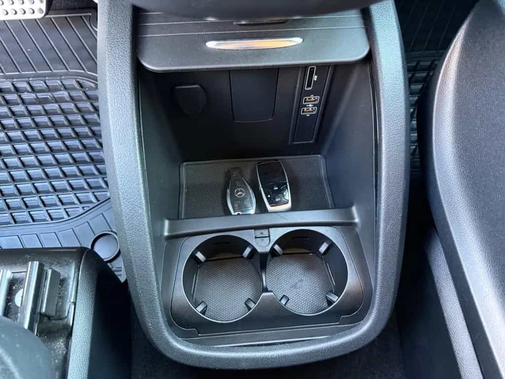 Mercedes-Benz V-Class V 250d EDITION 4MATIC kompakt*Standheizung*R-Kam 12/2018-photo-32