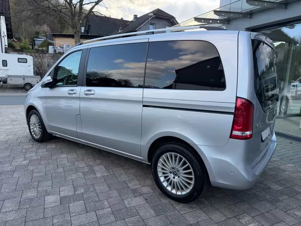Mercedes-Benz V-Class V 250d EDITION 4MATIC kompakt*Standheizung*R-Kam 12/2018-photo-4