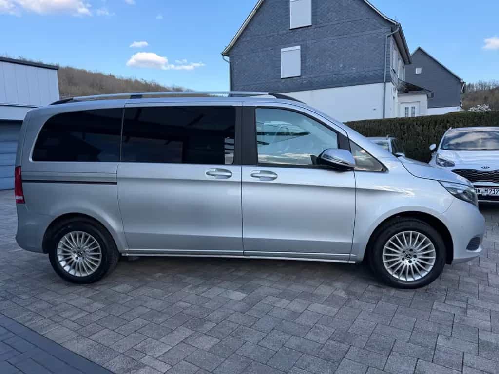 Mercedes-Benz V-Class V 250d EDITION 4MATIC kompakt*Standheizung*R-Kam 12/2018-photo-8