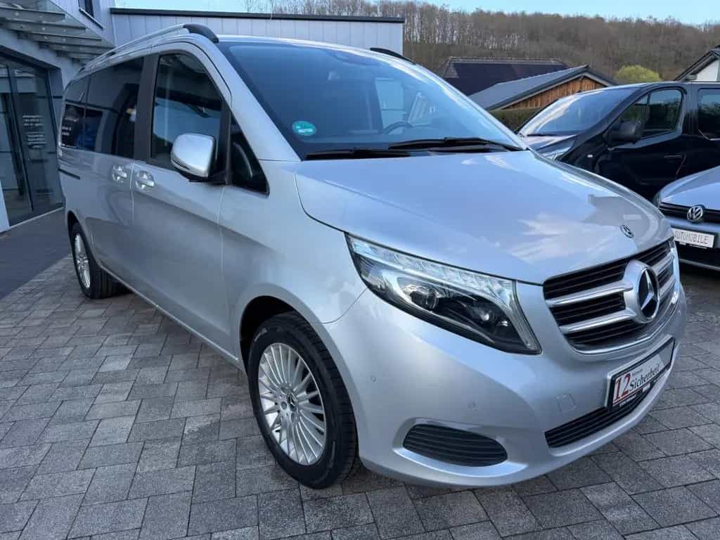 Mercedes-Benz V-Class V 250d EDITION 4MATIC kompakt*Standheizung*R-Kam 12/2018-photo-9