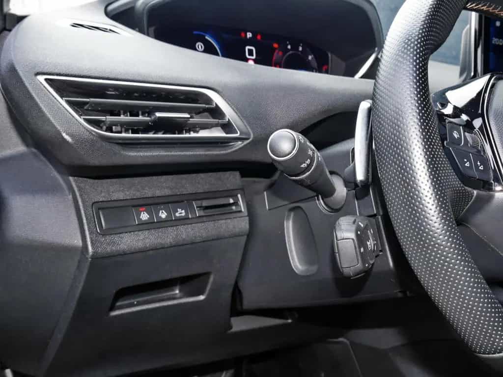 Peugeot 3008 GT Pack 130 BlueHDi Aut.+Park-Assist+ACC 03/2023-photo-13