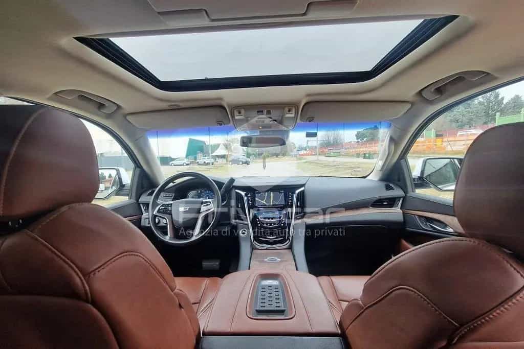 Cadillac Escalade CADILLAC Escalade 6.2L V8 AT AWD Premium 07/2018-photo-9