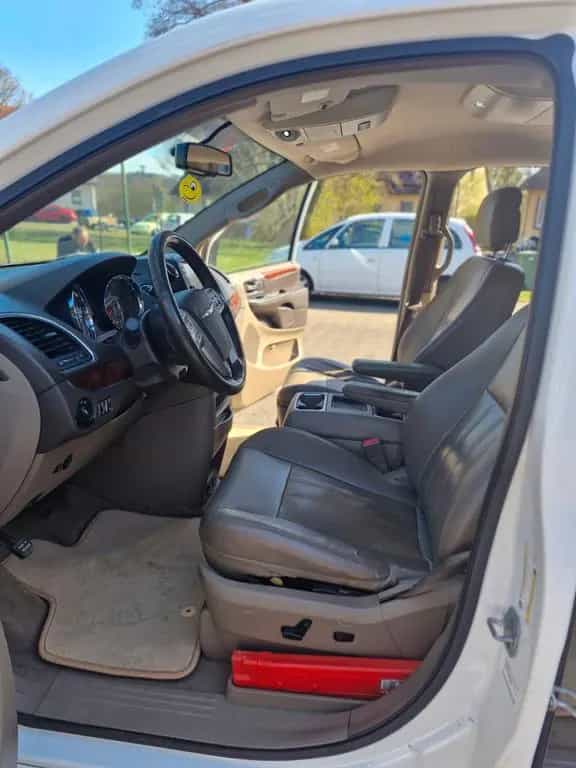 Chrysler Town and Country LPG 3,6L 02/2012-photo-9