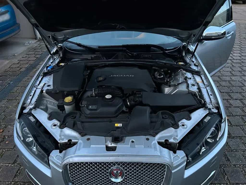 Jaguar XF | 3.0L V6 03/2013-photo-12