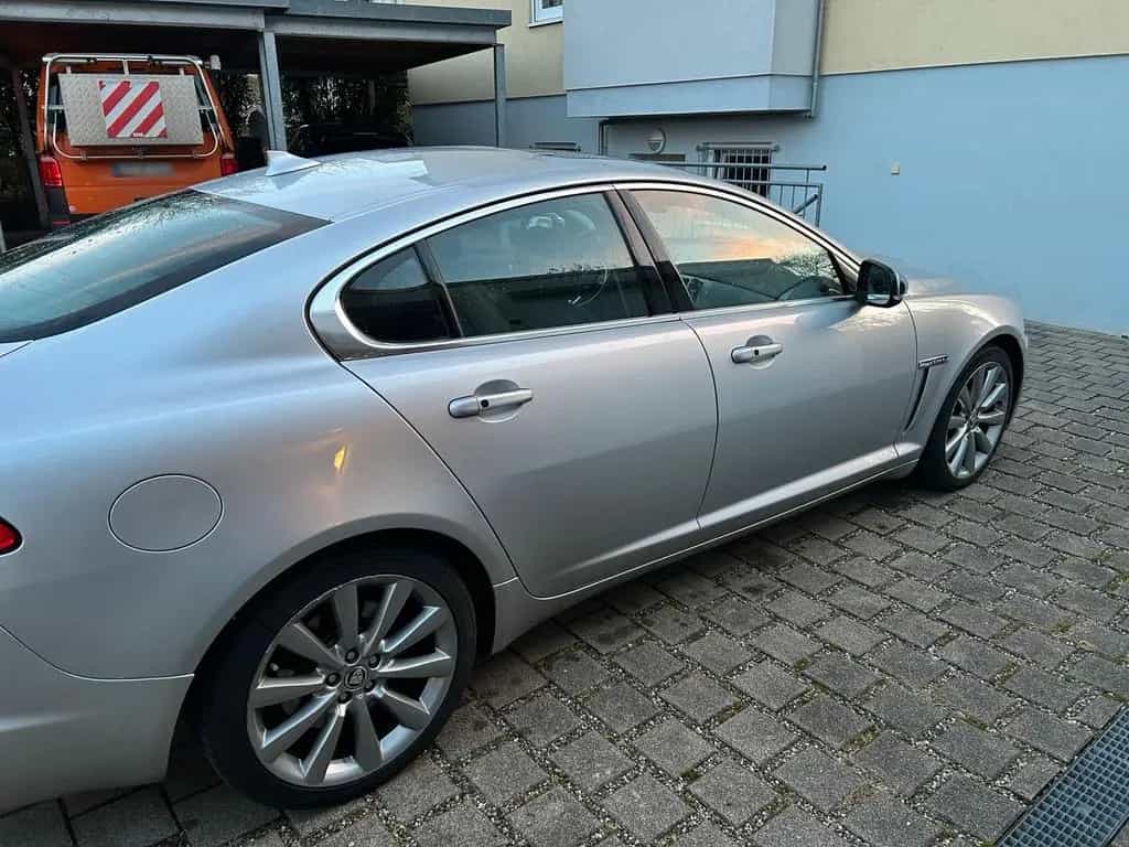 Jaguar XF | 3.0L V6 03/2013-photo-2