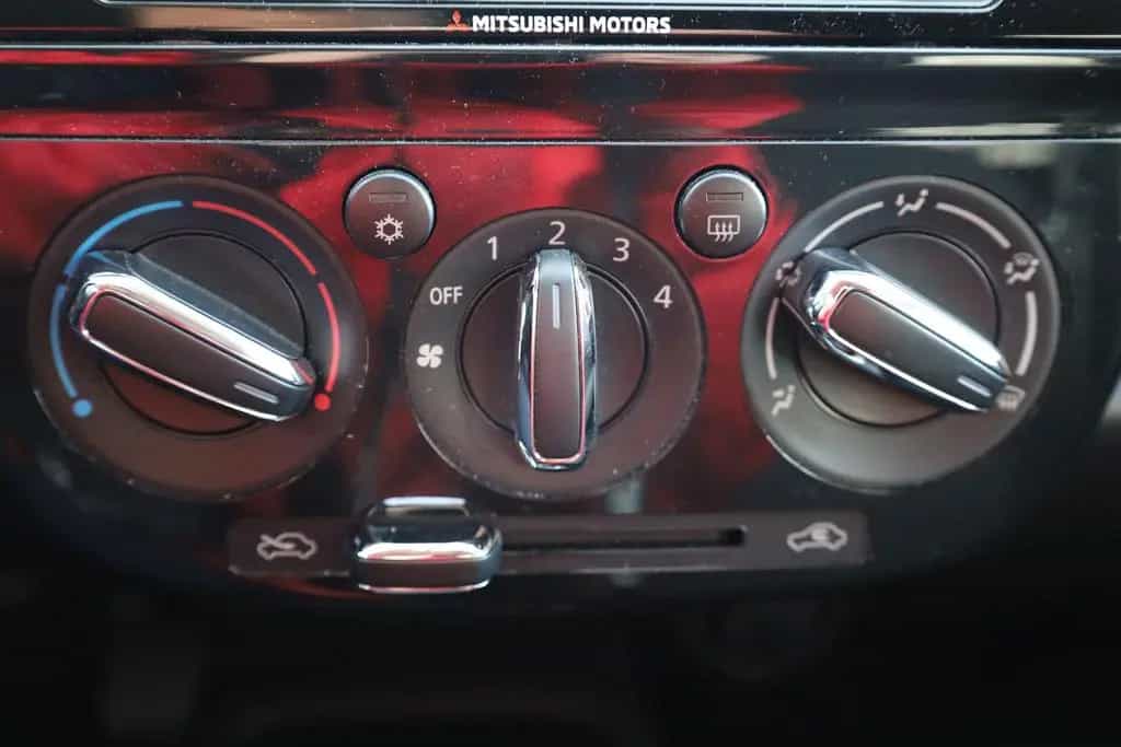 Mitsubishi Space Star 1.2 Top Navi Tempomat Sitzheizung DAB 11/2021-photo-20