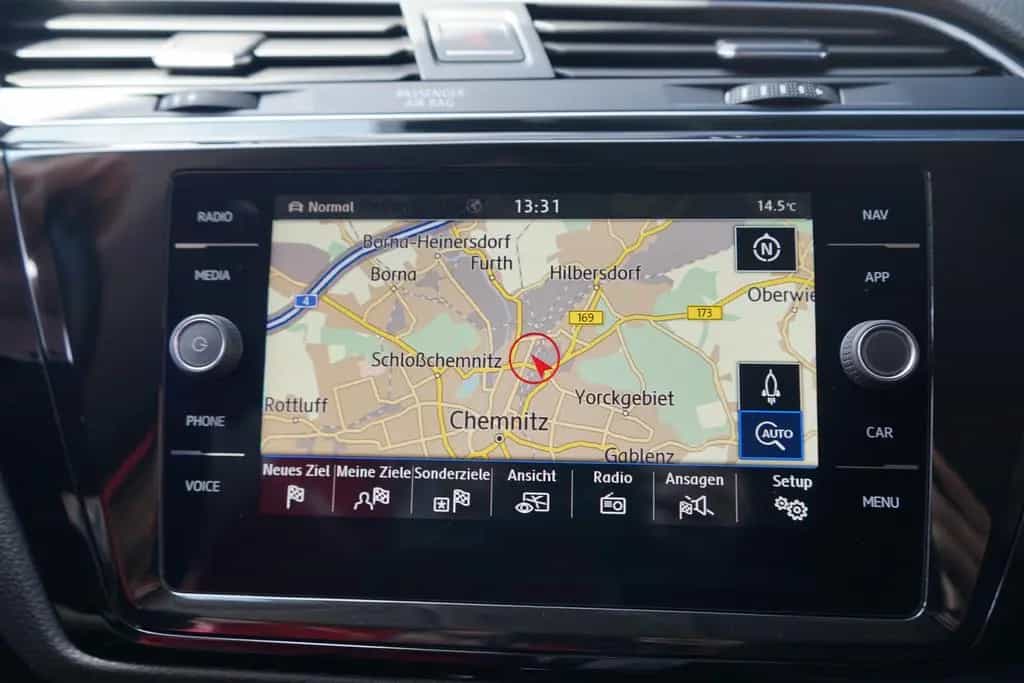 Volkswagen Touran 1.5 TSI DSG R-line LED Navi ACC 7-Sitzer 11/2019-photo-16