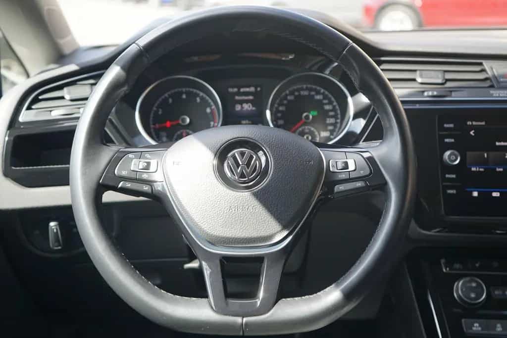 Volkswagen Touran 1.5 TSI DSG R-line LED Navi ACC 7-Sitzer 11/2019-photo-19
