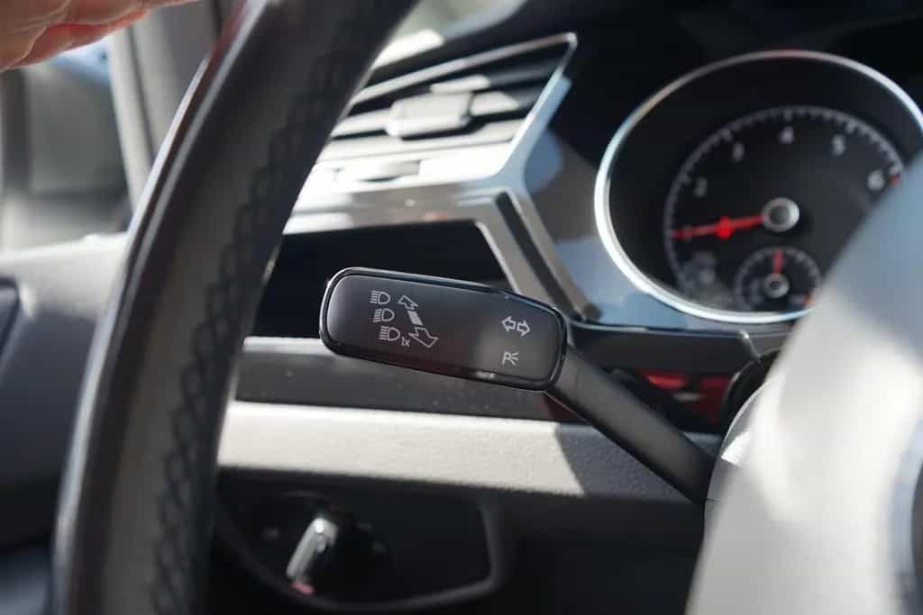 Volkswagen Touran 1.5 TSI DSG R-line LED Navi ACC 7-Sitzer 11/2019-photo-23