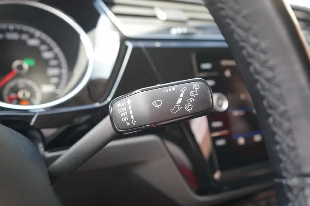 Volkswagen Touran 1.5 TSI DSG R-line LED Navi ACC 7-Sitzer 11/2019-photo-24
