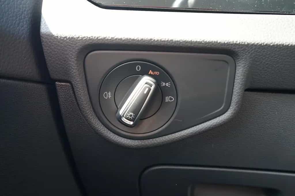 Volkswagen Touran 1.5 TSI DSG R-line LED Navi ACC 7-Sitzer 11/2019-photo-26