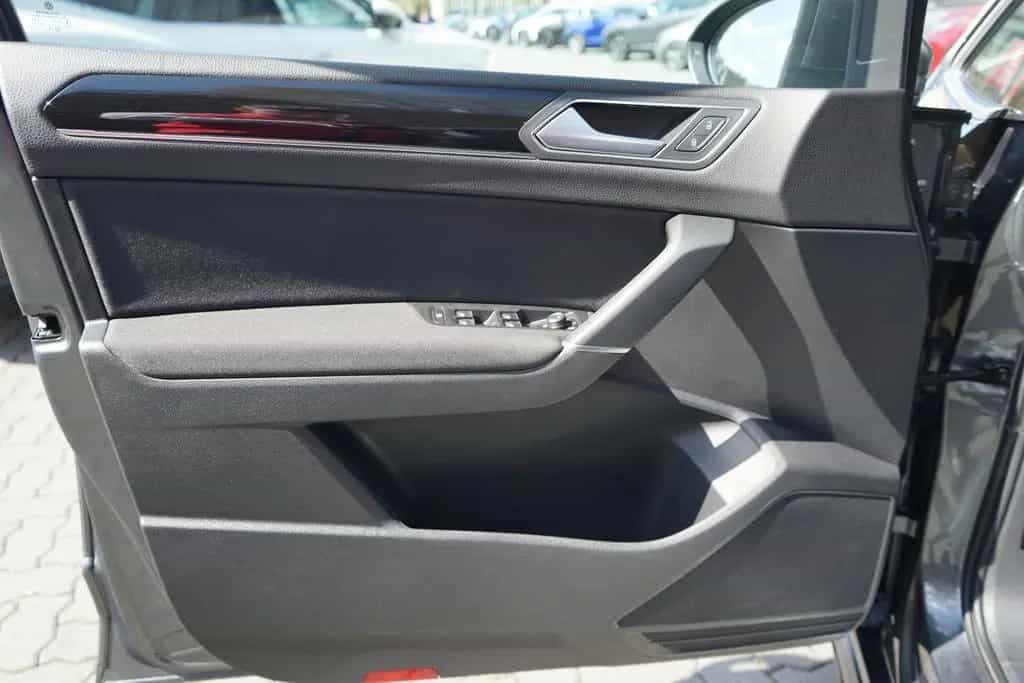 Volkswagen Touran 1.5 TSI DSG R-line LED Navi ACC 7-Sitzer 11/2019-photo-27