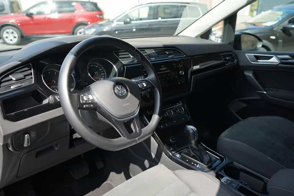 Volkswagen Touran 1.5 TSI DSG R-line LED Navi ACC 7-Sitzer 11/2019-photo-32