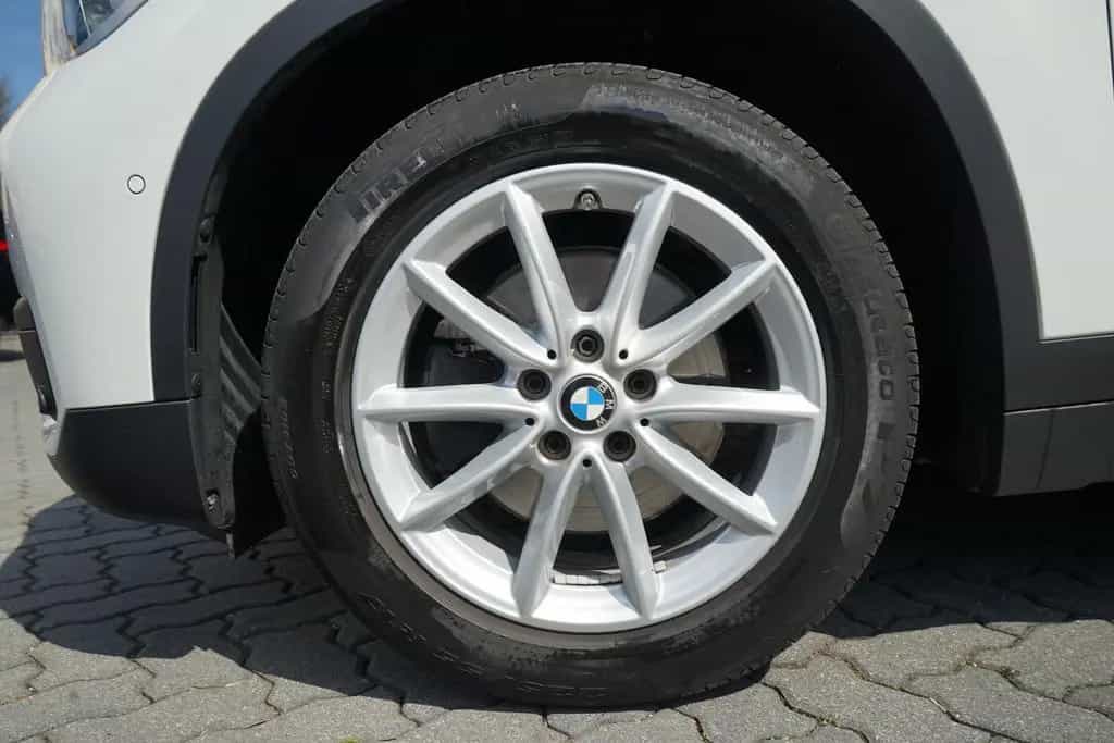 BMW X1 sDrive 18i LED Navi Sitzheizung AHK PDC Leder 05/2017-photo-33