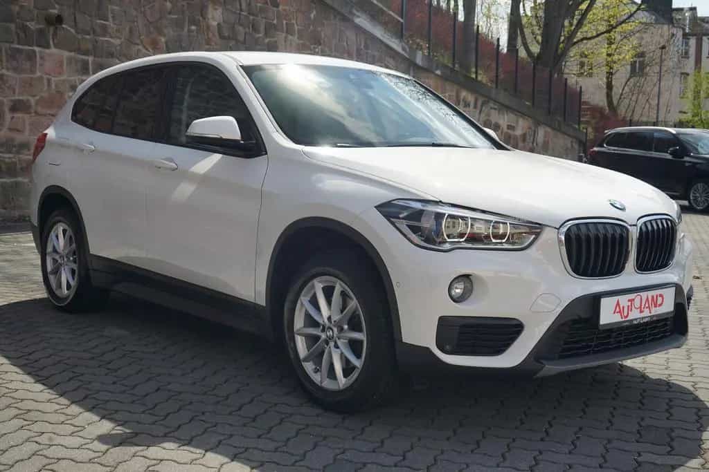 BMW X1 sDrive 18i LED Navi Sitzheizung AHK PDC Leder 05/2017-photo-7