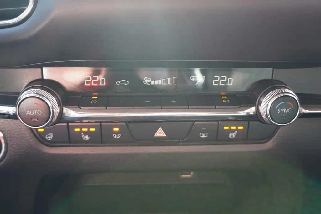 Mazda CX-30 2.0 Skyactiv-X Selection Navi ACC LED Bose 02/2022-photo-16