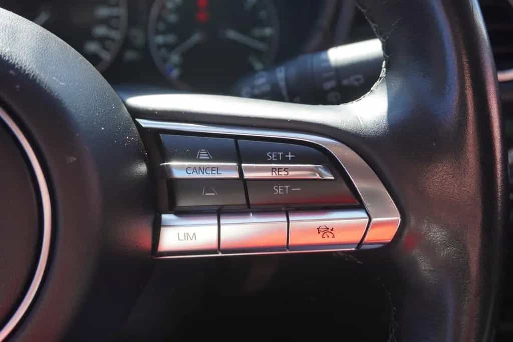 Mazda CX-30 2.0 Skyactiv-X Selection Navi ACC LED Bose 02/2022-photo-21