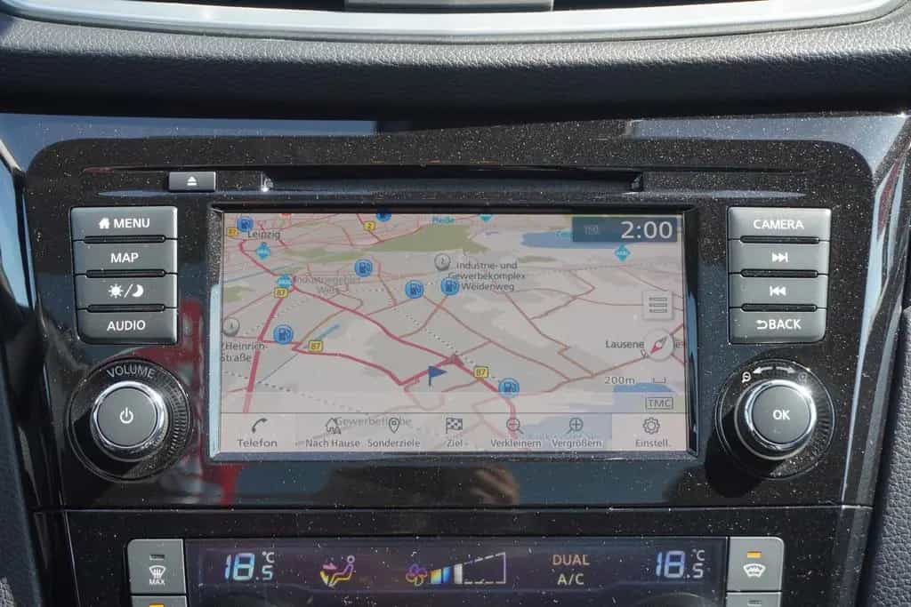 Nissan Qashqai 1.3 N-Connecta Navi 360° Sitzheizung 12/2019-photo-14