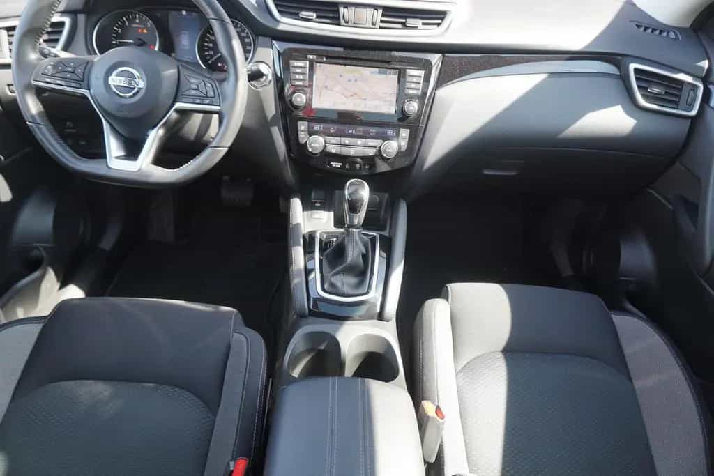 Nissan Qashqai 1.3 N-Connecta Navi 360° Sitzheizung 12/2019-photo-17