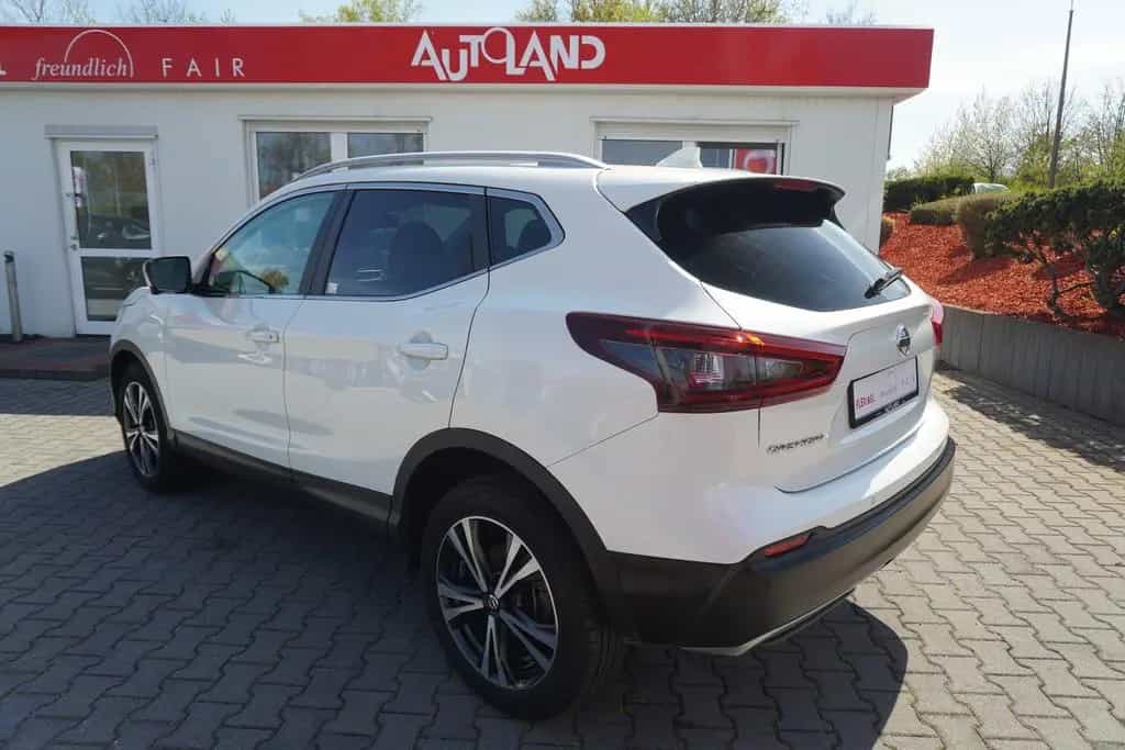 Nissan Qashqai 1.3 N-Connecta Navi 360° Sitzheizung 12/2019-photo-2