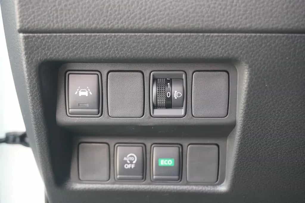 Nissan Qashqai 1.3 N-Connecta Navi 360° Sitzheizung 12/2019-photo-22