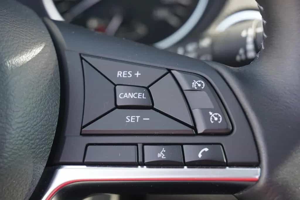 Nissan Qashqai 1.3 N-Connecta Navi 360° Sitzheizung 12/2019-photo-27