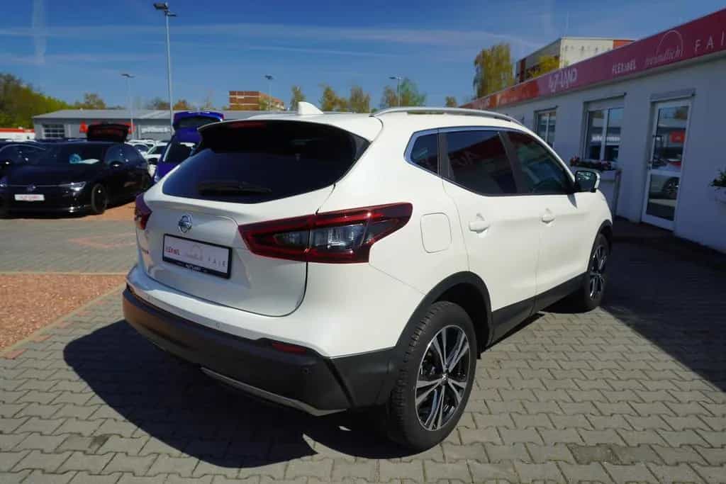 Nissan Qashqai 1.3 N-Connecta Navi 360° Sitzheizung 12/2019-photo-4