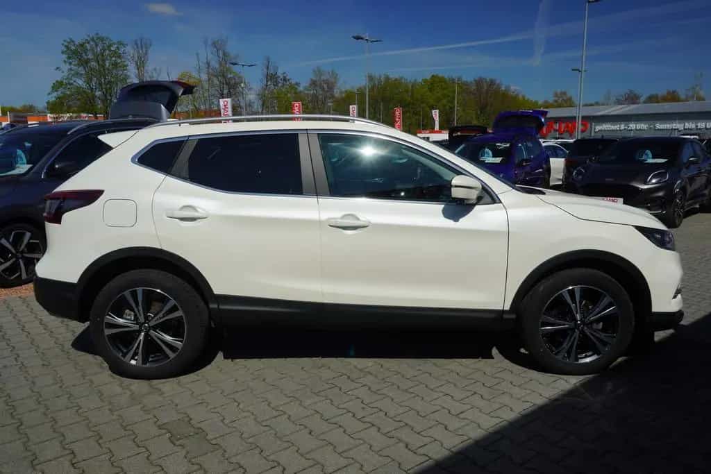 Nissan Qashqai 1.3 N-Connecta Navi 360° Sitzheizung 12/2019-photo-5