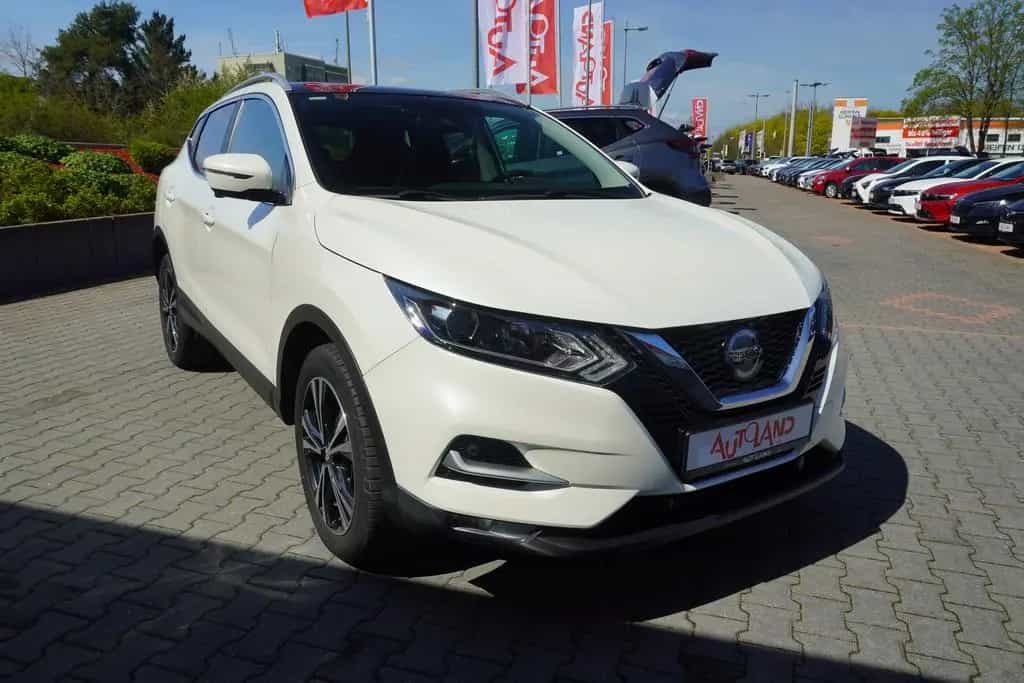 Nissan Qashqai 1.3 N-Connecta Navi 360° Sitzheizung 12/2019-photo-6