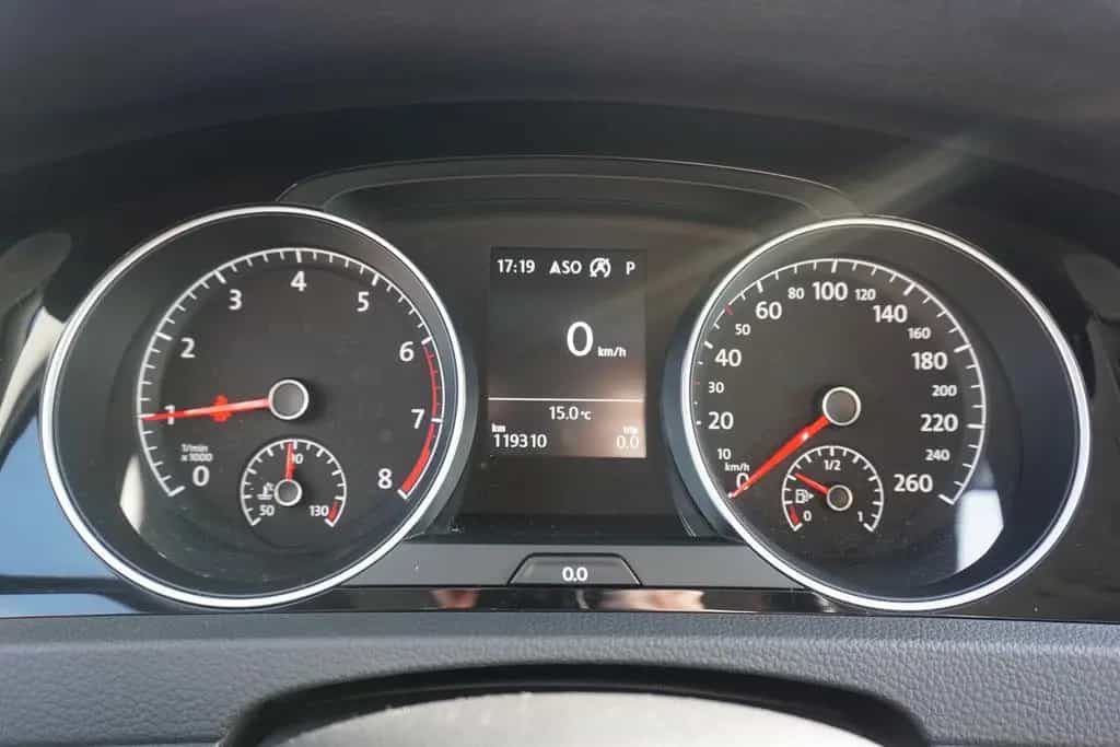 Volkswagen Golf VII 1.0 TSI DSG Join LED Navi ACC AHK 06/2018-photo-17