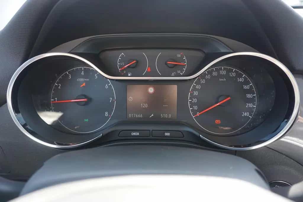 Opel Crossland 1.2 Elegance LED Navi Kamera Teilleder 11/2024-photo-21