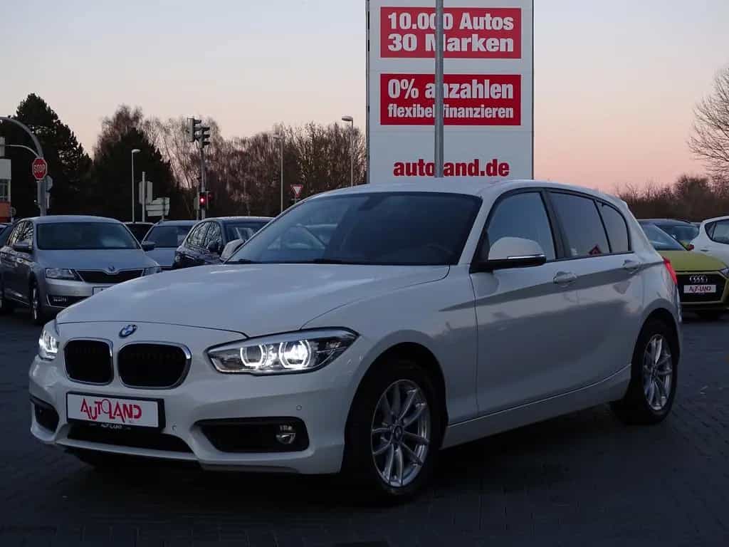 BMW 1 Series 118i Advantage Navi LED AAC SHZ PDC Sportsitze 03/2018-photo-1