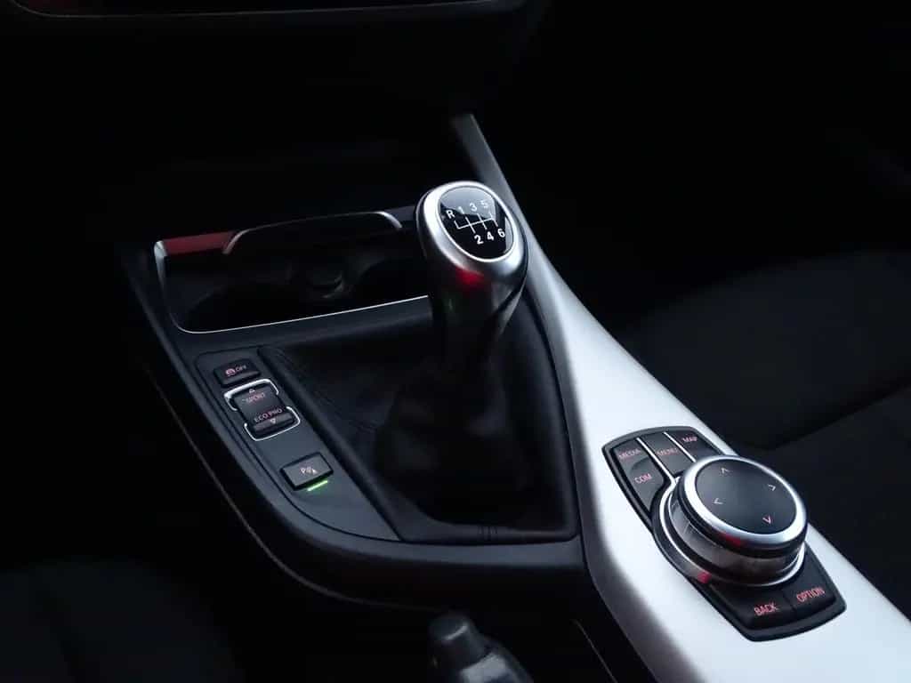 BMW 1 Series 118i Advantage Navi LED AAC SHZ PDC Sportsitze 03/2018-photo-15