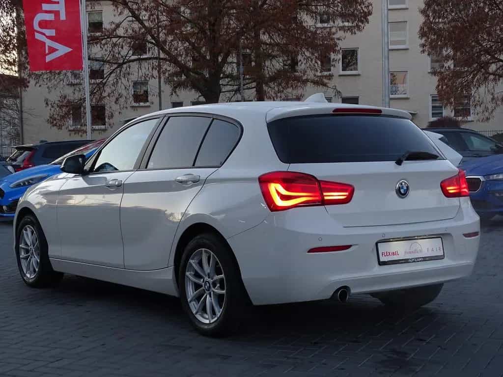 BMW 1 Series 118i Advantage Navi LED AAC SHZ PDC Sportsitze 03/2018-photo-2