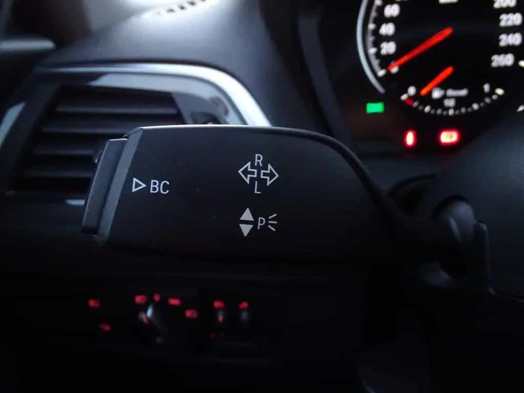 BMW 1 Series 118i Advantage Navi LED AAC SHZ PDC Sportsitze 03/2018-photo-20