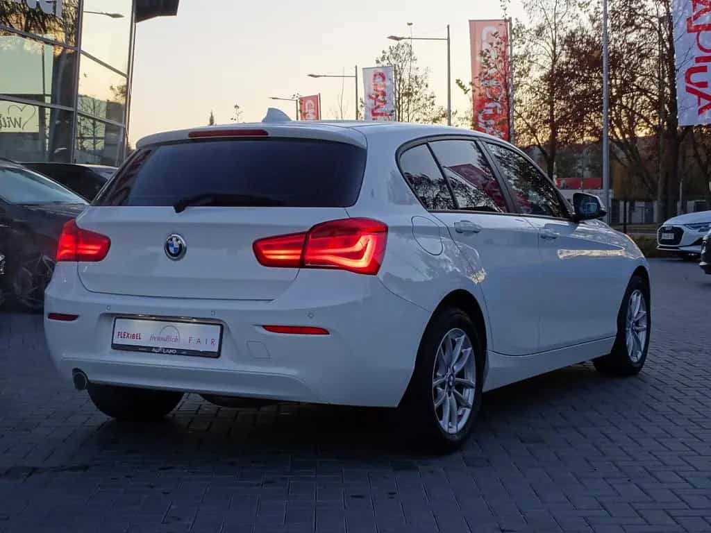 BMW 1 Series 118i Advantage Navi LED AAC SHZ PDC Sportsitze 03/2018-photo-4