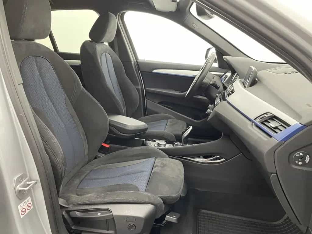 BMW X1 xDrive20i M Sportpaket HiFi LED RFK Navi Shz 05/2019-photo-12