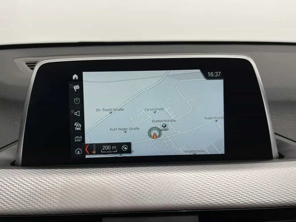 BMW X1 xDrive20i M Sportpaket HiFi LED RFK Navi Shz 05/2019-photo-16