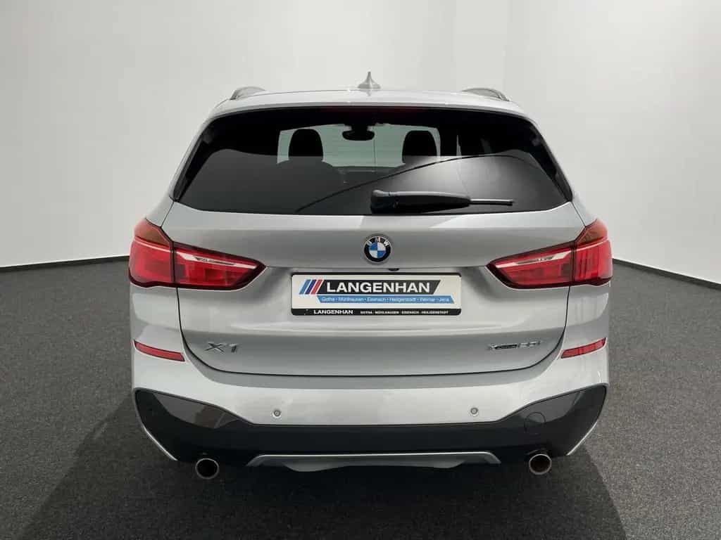 BMW X1 xDrive20i M Sportpaket HiFi LED RFK Navi Shz 05/2019-photo-6