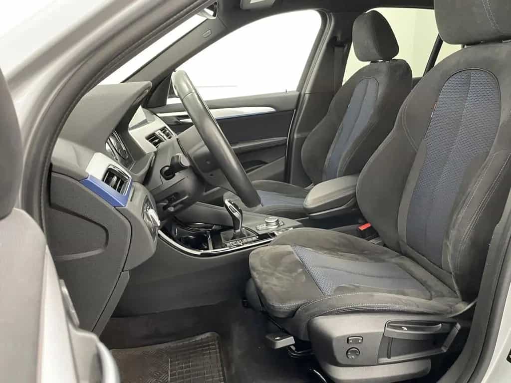 BMW X1 xDrive20i M Sportpaket HiFi LED RFK Navi Shz 05/2019-photo-9