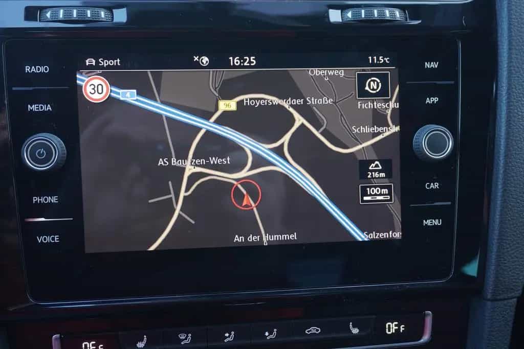 Volkswagen Golf 2.0 TSI GTI TCR LED Navi Reifnitz Dynaudio 05/2019-photo-13