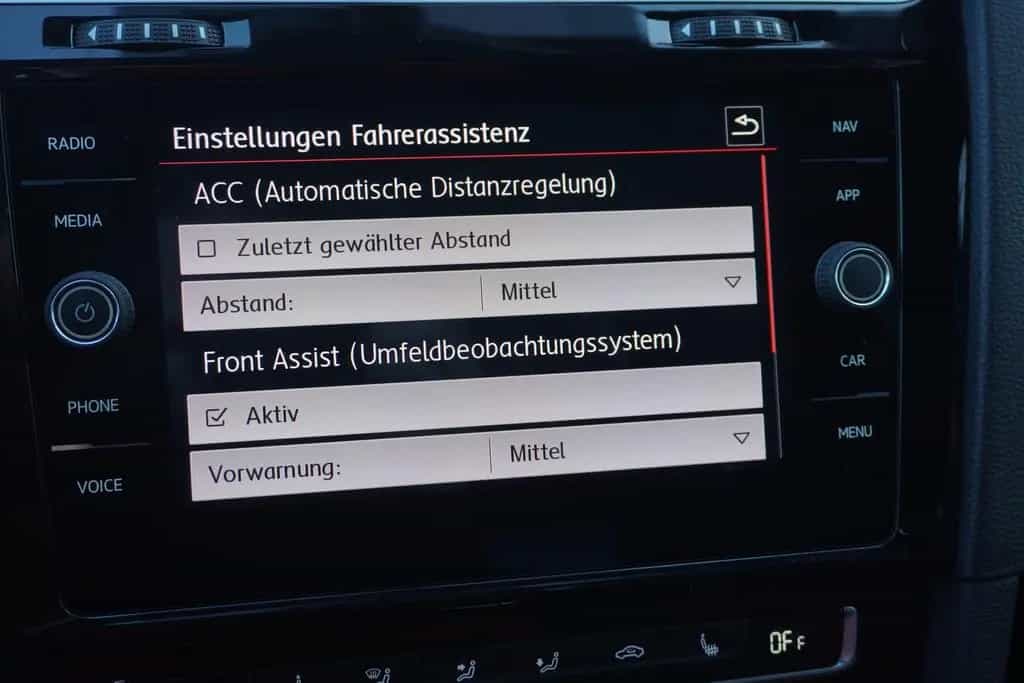 Volkswagen Golf 2.0 TSI GTI TCR LED Navi Reifnitz Dynaudio 05/2019-photo-16