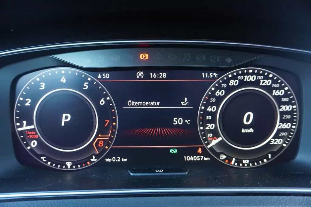 Volkswagen Golf 2.0 TSI GTI TCR LED Navi Reifnitz Dynaudio 05/2019-photo-23