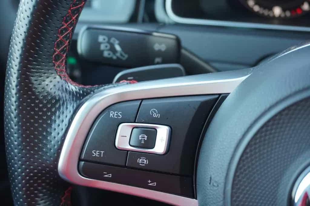 Volkswagen Golf 2.0 TSI GTI TCR LED Navi Reifnitz Dynaudio 05/2019-photo-25