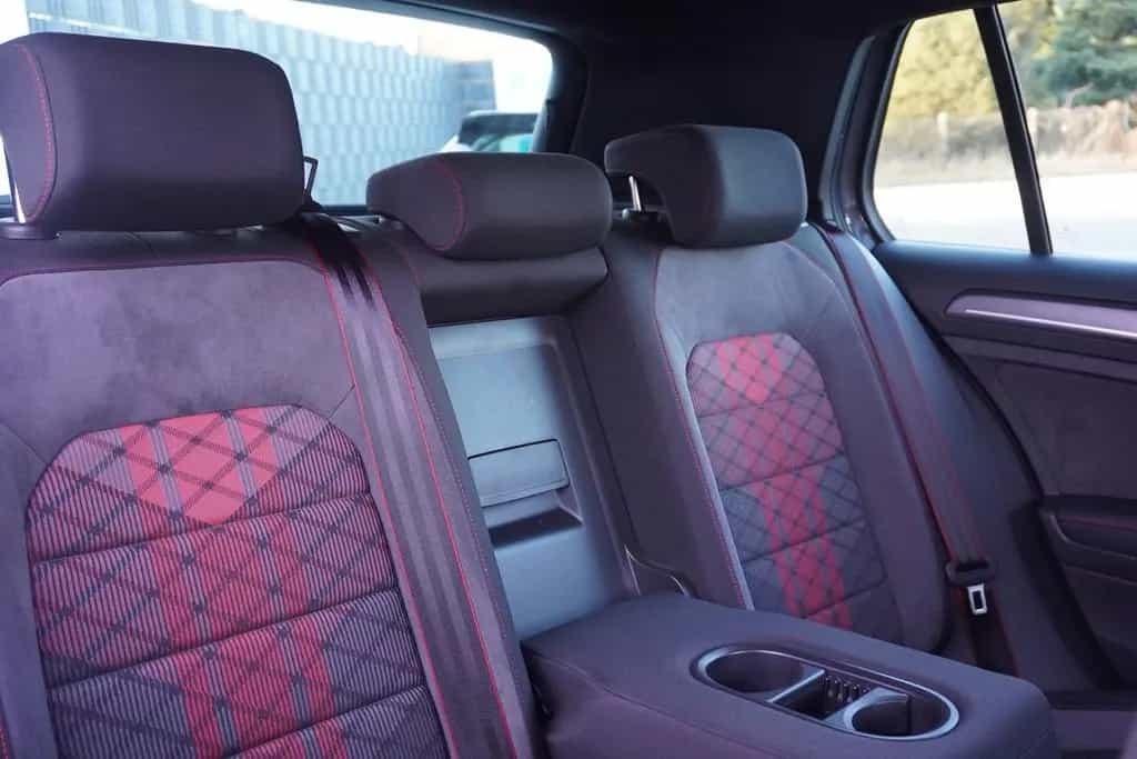 Volkswagen Golf 2.0 TSI GTI TCR LED Navi Reifnitz Dynaudio 05/2019-photo-35
