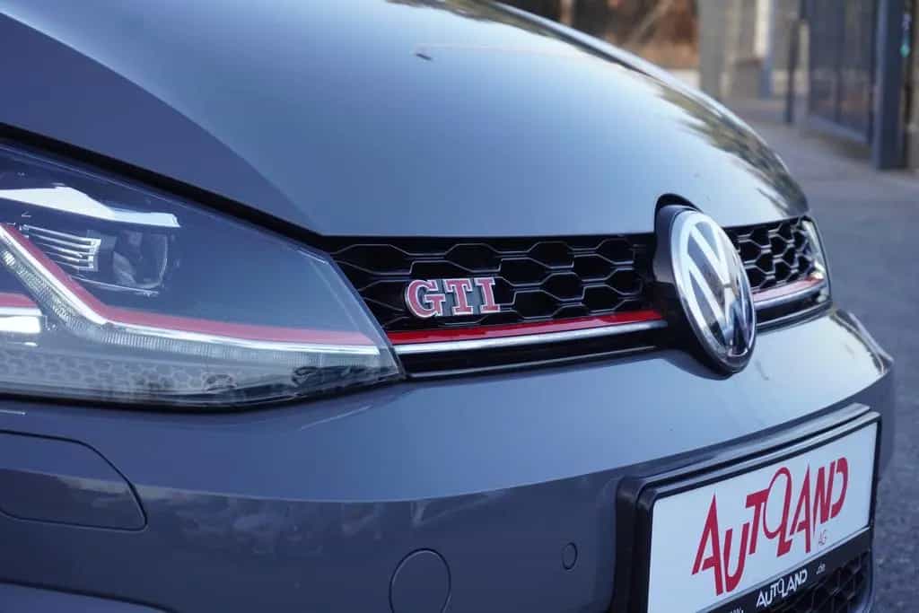 Volkswagen Golf 2.0 TSI GTI TCR LED Navi Reifnitz Dynaudio 05/2019-photo-37