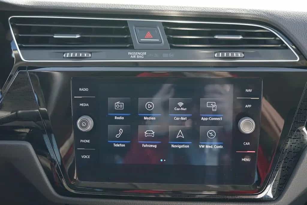 Volkswagen Touran 1.2 TSI Sound Navi Sitzheizung PDC Klimaa 10/2017-photo-16