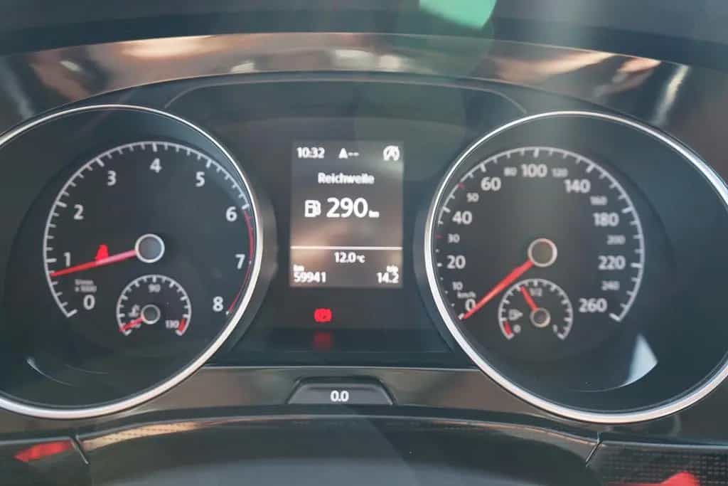 Volkswagen Touran 1.2 TSI Sound Navi Sitzheizung PDC Klimaa 10/2017-photo-25