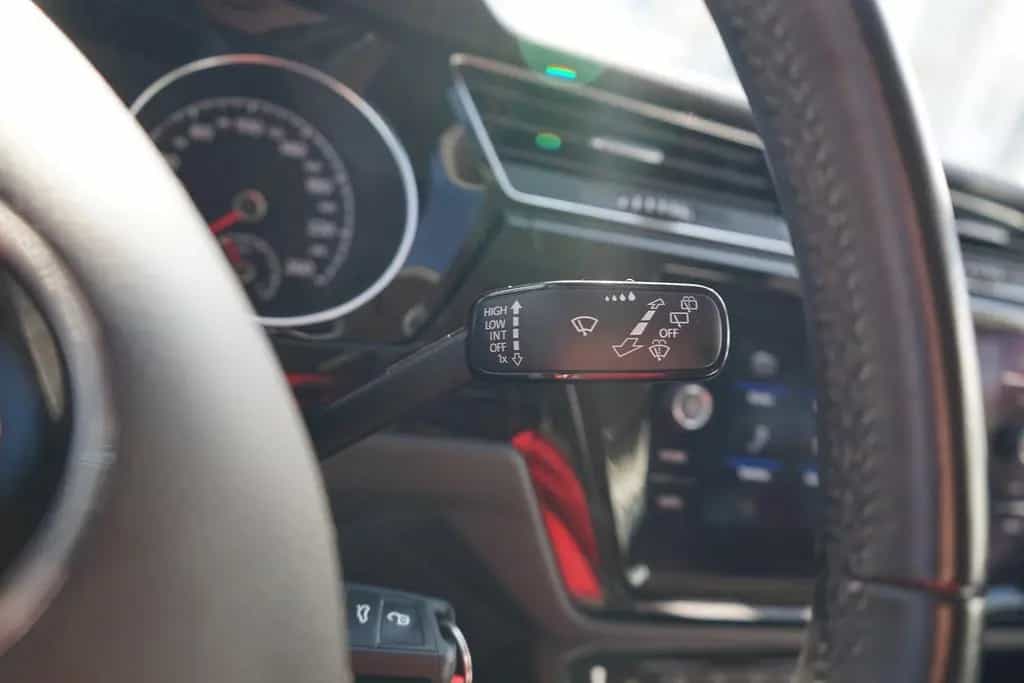 Volkswagen Touran 1.2 TSI Sound Navi Sitzheizung PDC Klimaa 10/2017-photo-27