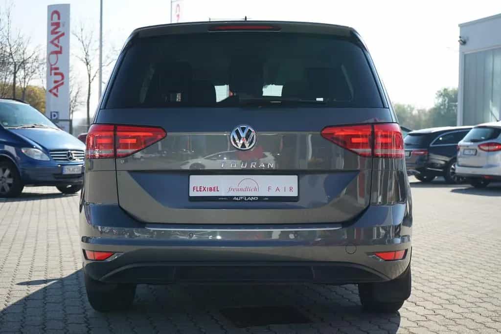 Volkswagen Touran 1.2 TSI Sound Navi Sitzheizung PDC Klimaa 10/2017-photo-3